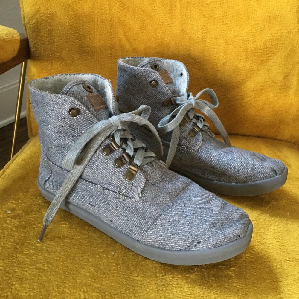 Toms Highland Botas, Fleece Lined - Women's size 9